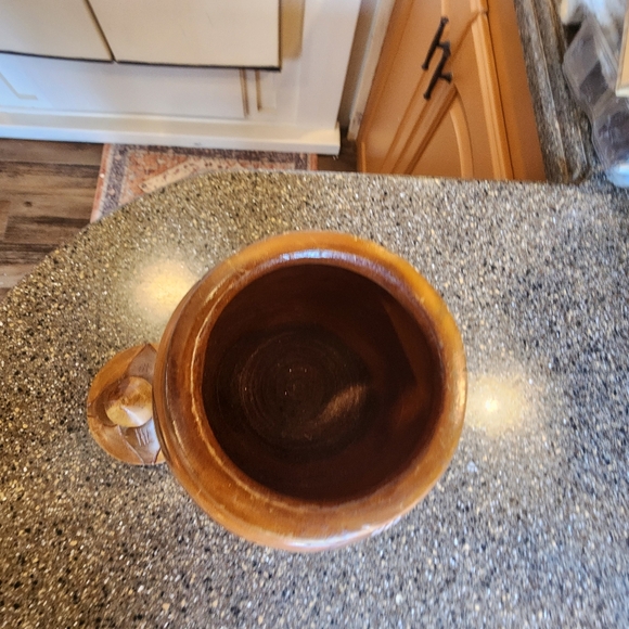 Hand Carved Wood Flower Pedatals With Lid - Picture 4 of 5